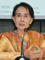 Suu Kyi in Mongolia