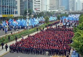 Indonesian workers stage May Day rally