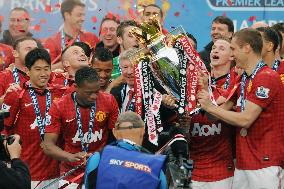 Man Utd wins Premier League title