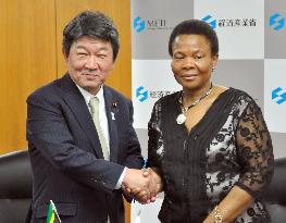 South African Mineral Resources Minister Shabangu in Japan