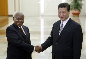 Mozambique president in China