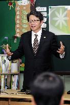 S. Korea's unification minister teaches students