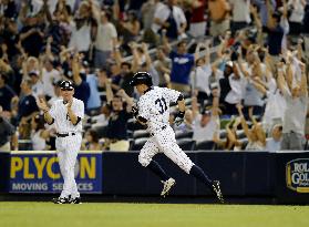 Ichiro hits walk-off homer