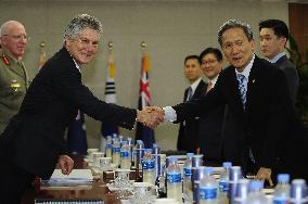 Australian, S. Korean defense ministers