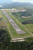 Light aircraft overruns runway