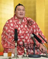 Hakuho after winning 26th career title