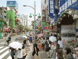 Anti-Korean rallies in Tokyo's Koreatown hurting business owners