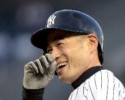 Ichiro reaches 4,000 career hits