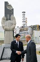 Japan foreign min. visits Chernobyl to apply insight to Fukushima