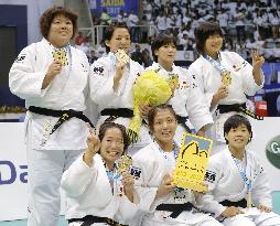 Japan women win team gold at judo c'ships