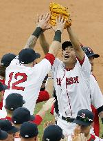 Red Sox beat White Sox