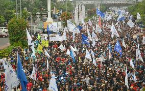 Indonesian workers rally