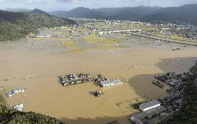 Typhoon hits Japan