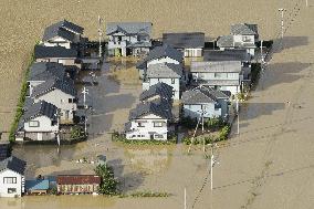 Typhoon hits Japan