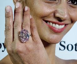 59.60-carat pink diamond