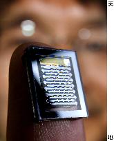 Engineer devises fingertip-size optical sensor