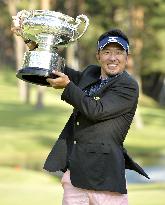 Kobayashi claims 1st Japan Open title