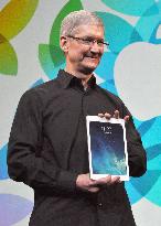 Apple unveils lighter iPad