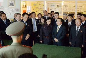 Mongolian president visits Panmunjom