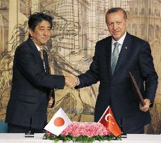 Japan prime minister in Turkey