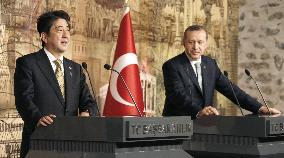 Japan prime minister in Turkey