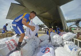 Typhoon hits Philippines