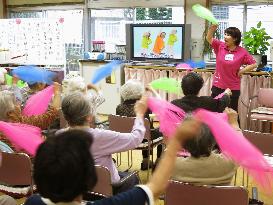 "Karaoke" systems in demand at facilities for elderly