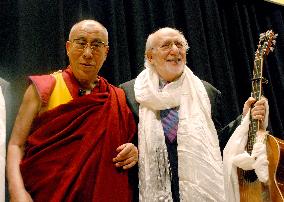 Dalai Lama, musician Yarrow