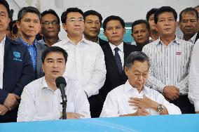 Thai opposition to boycott election