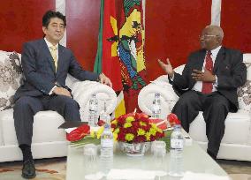 Japanese prime minister in Mozambique