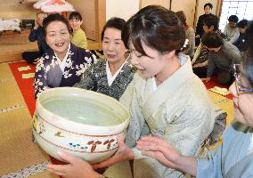 New Year tea ceremony