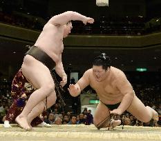 Day 4 of New Year Grand Sumo Tournament