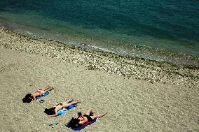 ROMANIA-COSTINESTI-BEACH-SUMMER