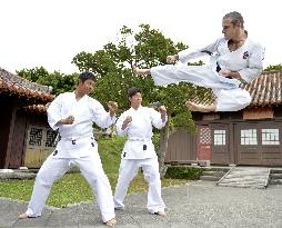 Hanshin rookies get taste of Ryukyu Karate during spring camp