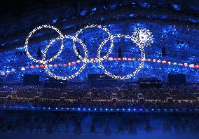 Incomplete Olympic symbol at opening ceremony