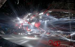 Gears, devices appear in Sochi Olympics opening ceremony