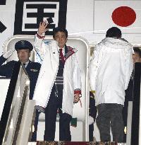 Abe leaves Sochi