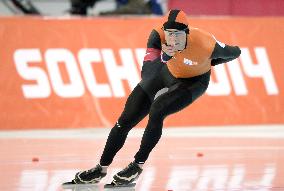 Dutch skater Kramer defends men's 5,000m title at Sochi