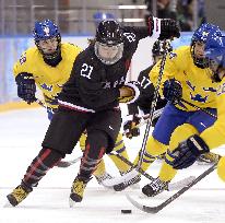 Kubo in women's ice hockey prelim at Sochi