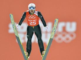 Japan's Watabe practices in Sochi