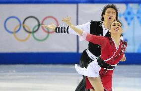 Japan's Reed duo perform in pairs free skating of team event