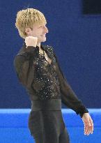 Russia's Plushenko steals show in men's free skating of team event