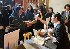 Saudi women enjoy crepes at Japan fair in Riyadh