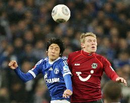 Japan defender Uchida plays in Schalke's win over Hannover