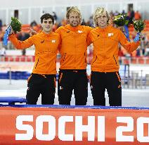 Dutch sweep medals in men's 500m speed skating