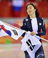 South Korea's Lee defends women's 500m speed skating crown