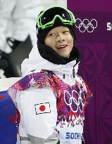 Japan's Hirano wins silver in men's halfpipe at Sochi