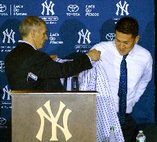 Yankees unveil Tanaka