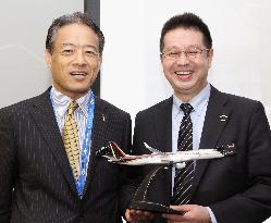 Mitsubishi Aircraft officials pitch 'MRJ' commercial jet