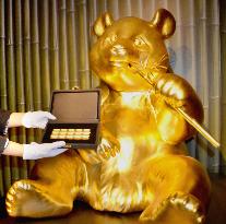 Gold-plated panda, chocolate-shaped gold sold in Tokyo